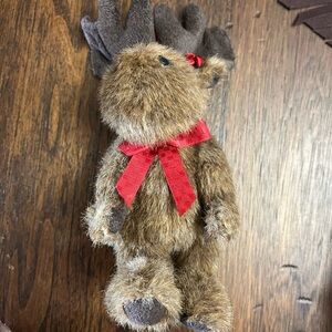 Boyds Bears Plush Moose with Red Bow